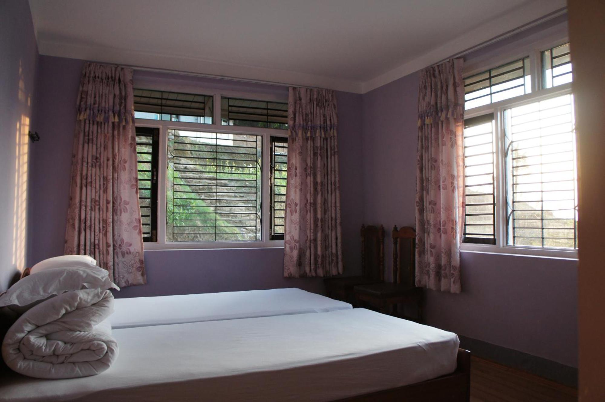 נגאקוט Hotel Mount Paradise חדר תמונה